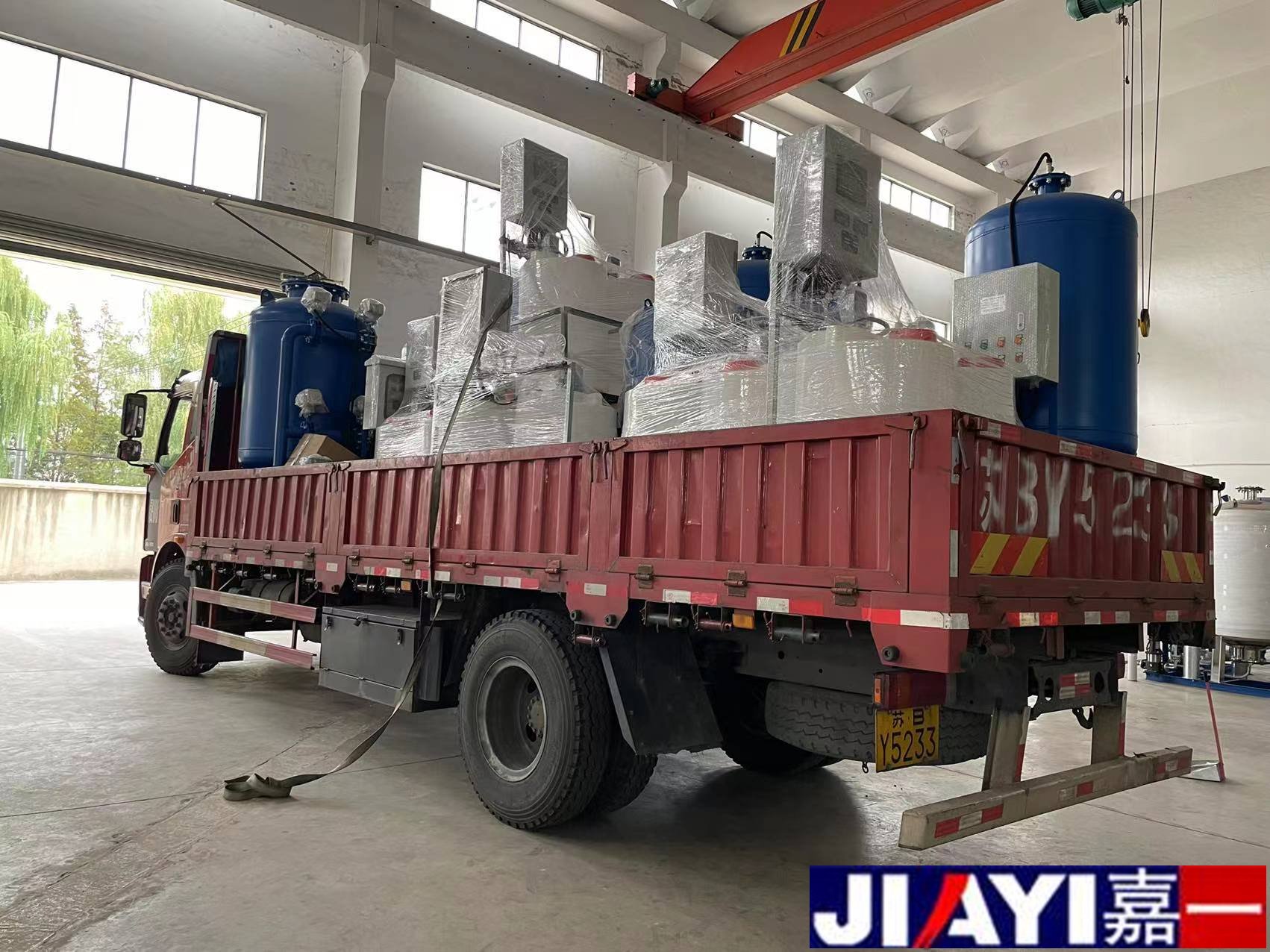 上海專車直達全自動加藥裝置5套+定壓補水機組3套+石英砂過濾器2套+袋式過濾器2套+電子水處理